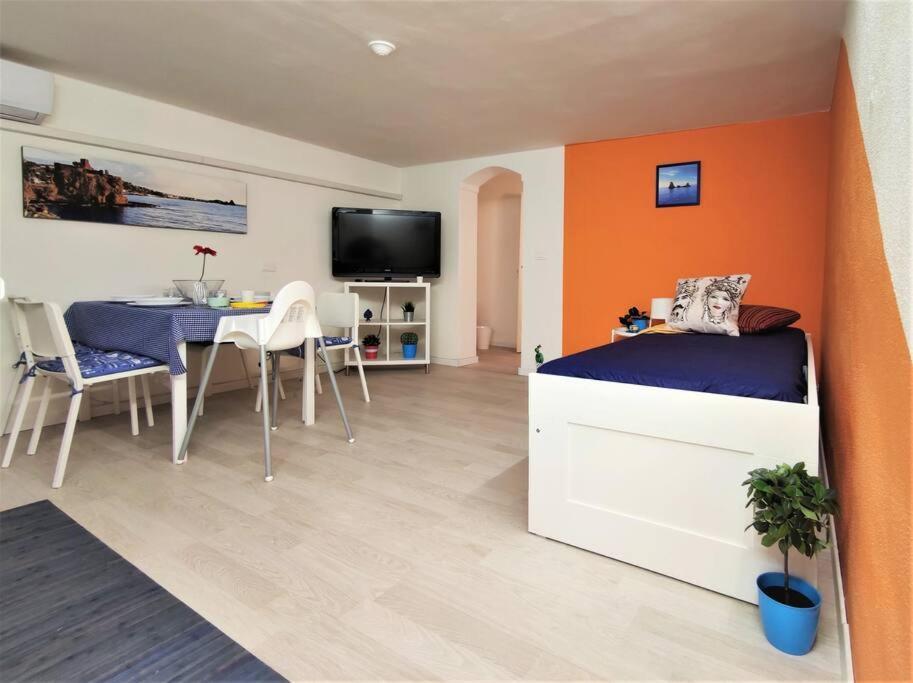 Central Apartments Mezzanine - 1 Min To Via Etnea كاتانيا المظهر الخارجي الصورة